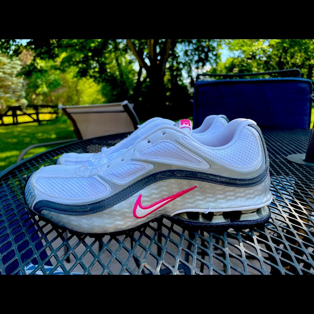 Nike Women’s Reax Pristine Condition, worn gently